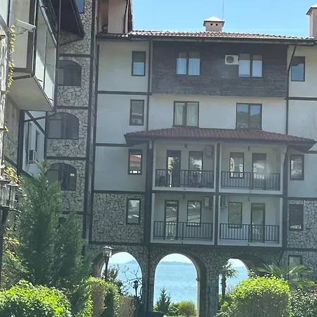 Etara 2 Complex Apartman *