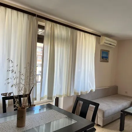Etara 2 Complex Apartman Szveti Vlasz